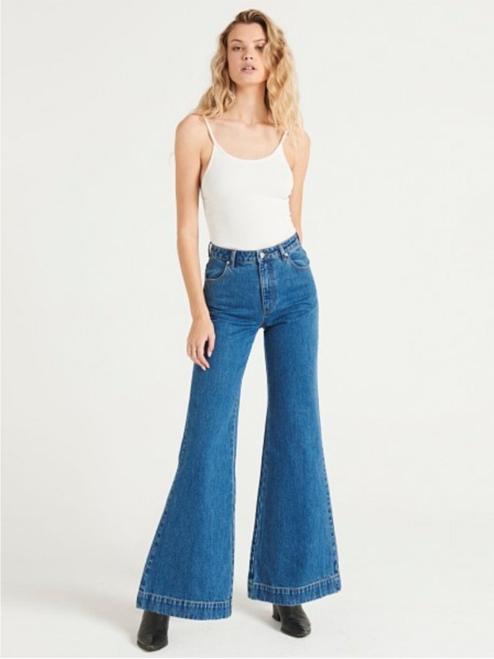 Rolla’s Jeans Women's East Coast High Rise Flare Jeans size 30